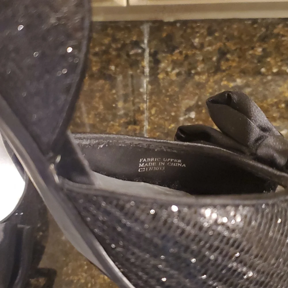 EUC Black glittery high heels. - Picture 5 of 5